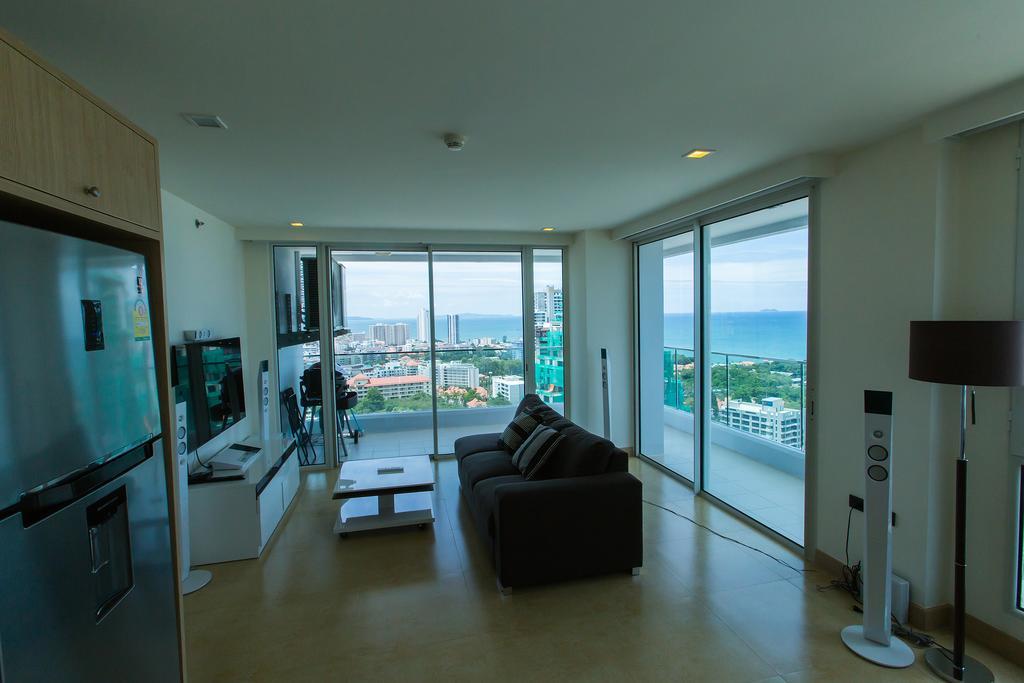 The Cliff Residence Condo Pattaya Rum bild