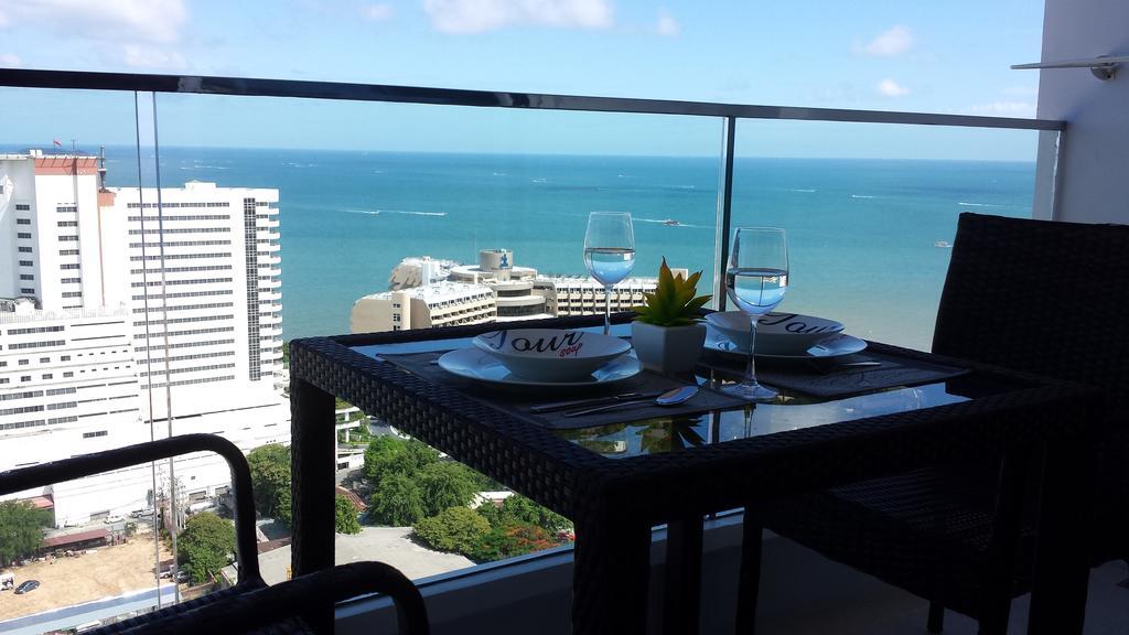 The Cliff Residence Condo Pattaya Rum bild