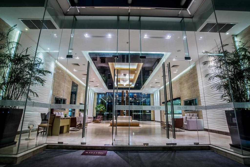 The Cliff Residence Condo Pattaya Exteriör bild