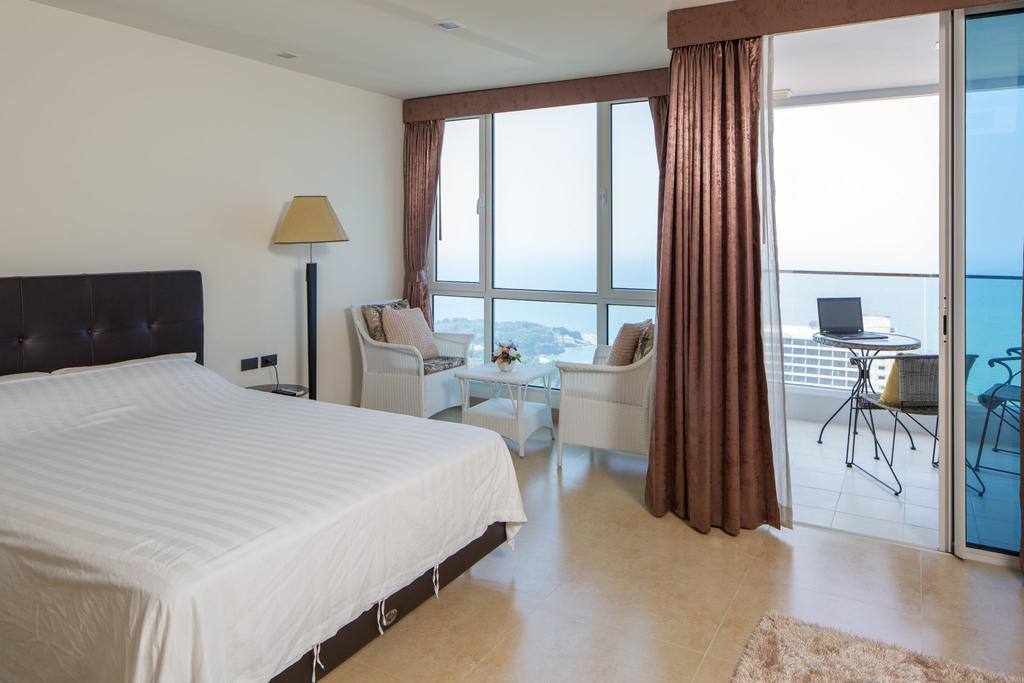 The Cliff Residence Condo Pattaya Rum bild