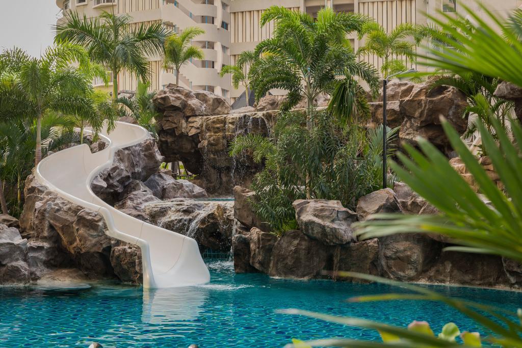 The Cliff Residence Condo Pattaya Exteriör bild