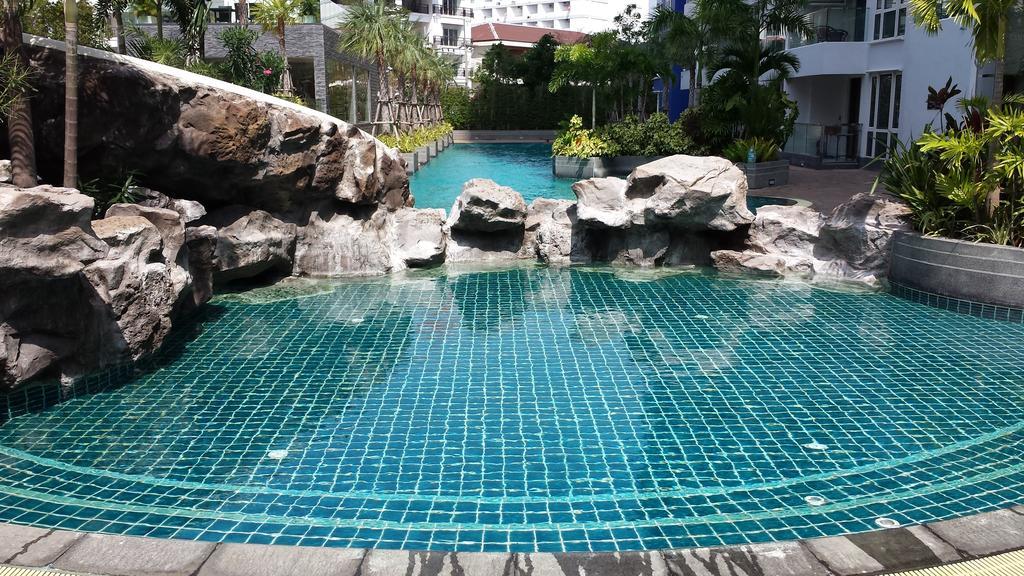 The Cliff Residence Condo Pattaya Exteriör bild